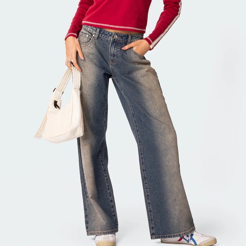 Edikted Low Rise Raelynn Jeans